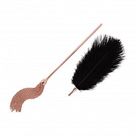 Лоскітка з металевим флогером Rosy Gold - Feather Tickler & Whip Лоскітка з металевим флогером Rosy Gold - Feather Tickler & Whip