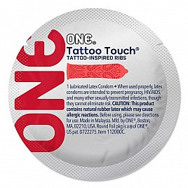 Презерватив ONE Tattoo Touch Red, 1 шт, червоний, з рельєфом у вигляді татуювання